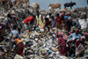 PE_People_on_Landfill