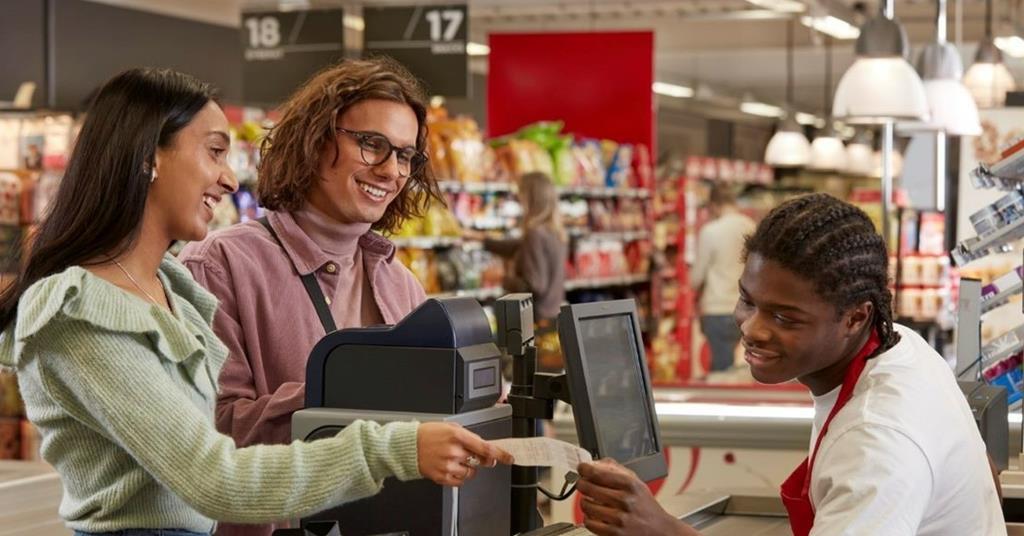 Vrátené vklady, bezpapierové refundácie a technologická efektívnosť podľa TOMRA podnecujú záujem spotrebiteľov o riešenia spätného predaja  stave