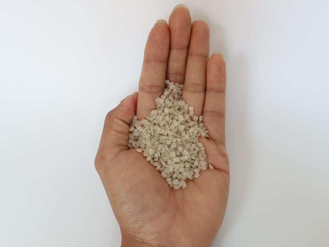 PE_Pellets_Plastic