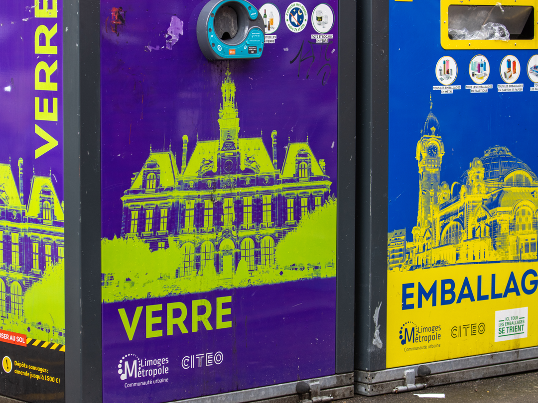 PE_French_Recycling_Bins
