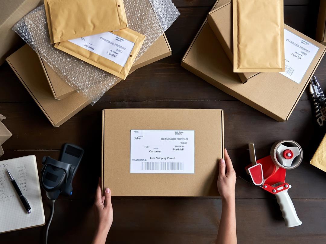 PE_E-Commerce_Boxes
