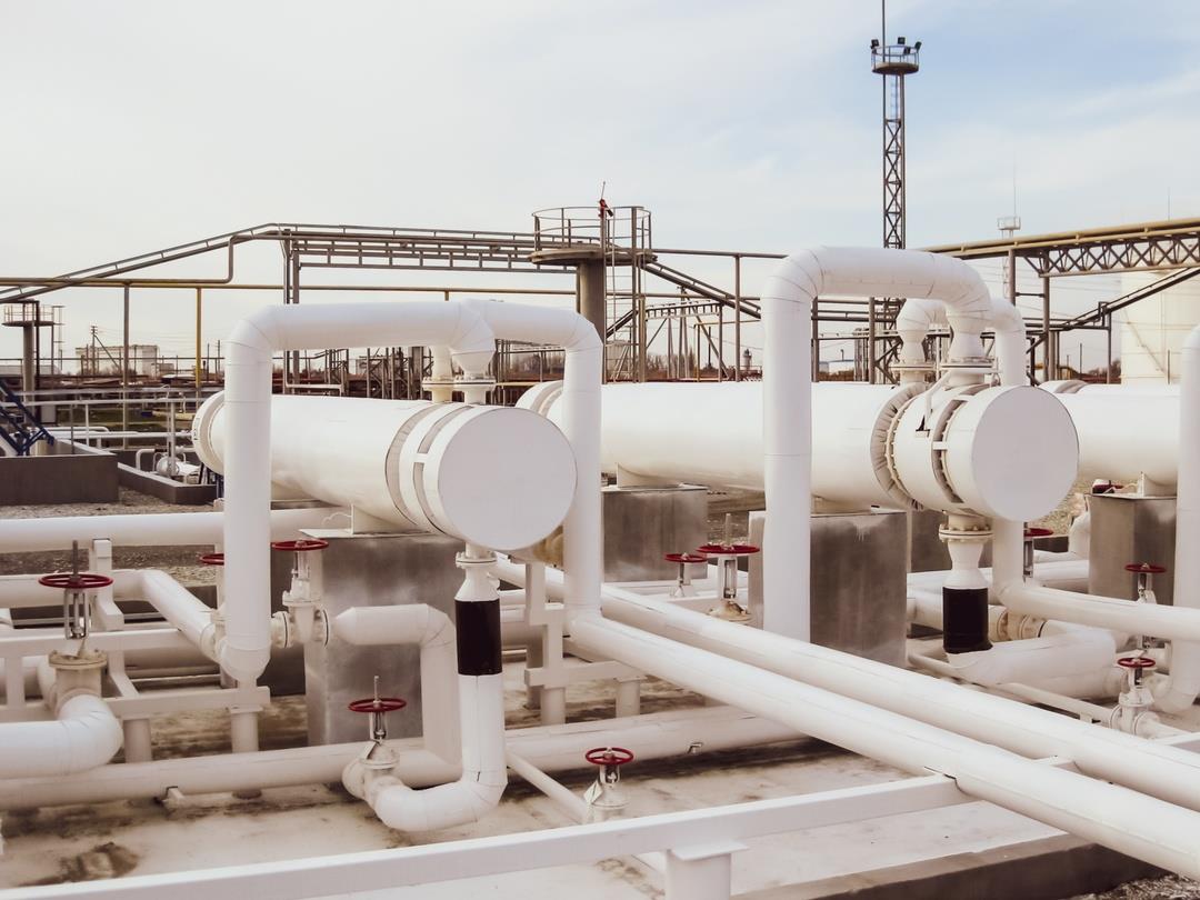 PE_Oil_Refinery