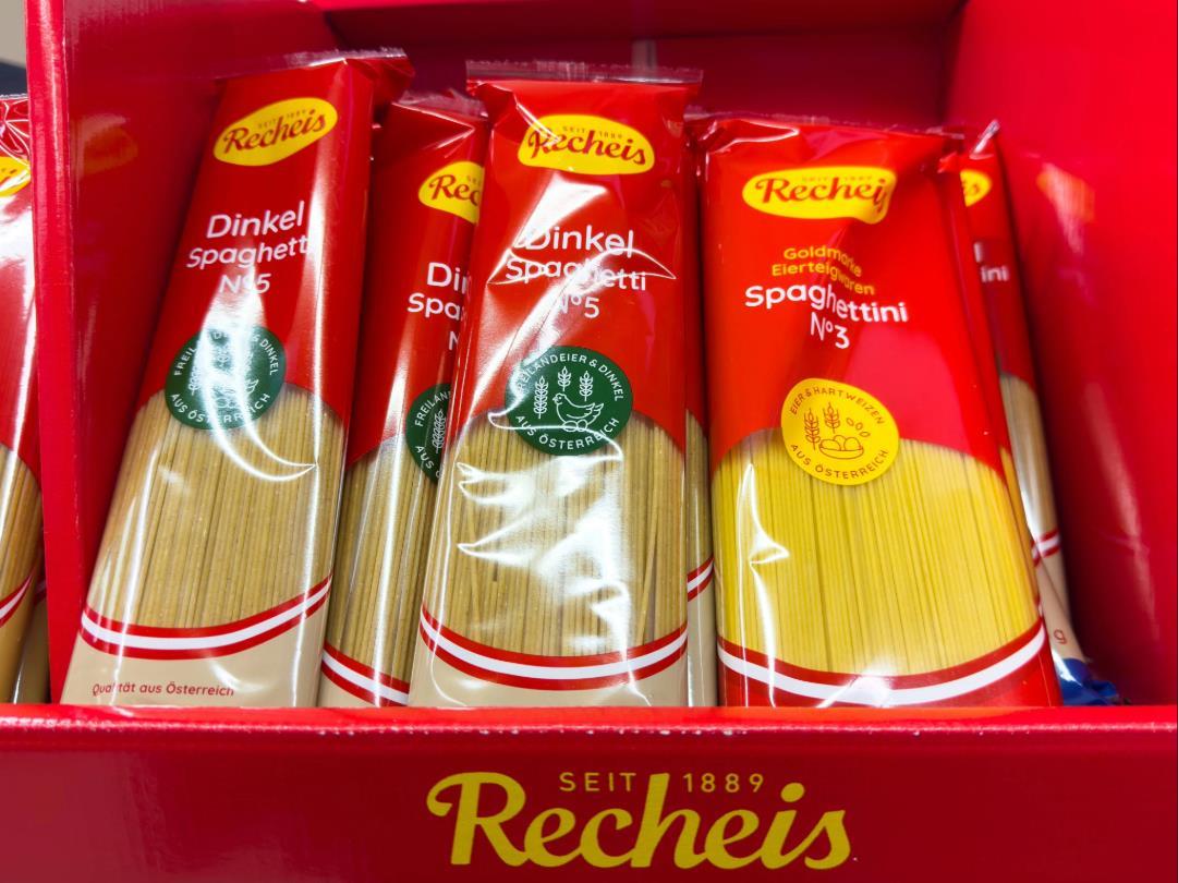 Red spaghetti packaging