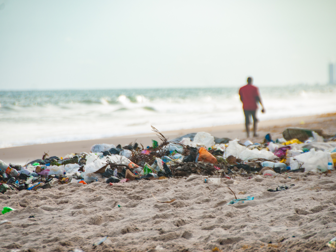 PE_Waste_On_Beach