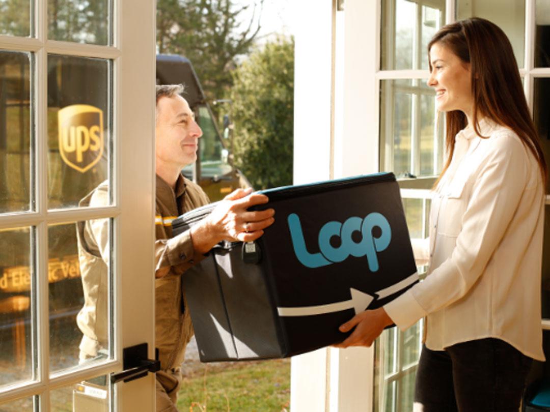 3_Loop-Tote-delivery-pic_sweb.jpg