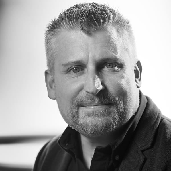 Simon Jones