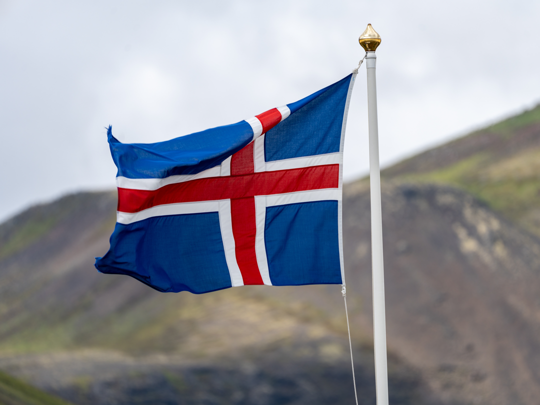 PE_Icelandic_Flag