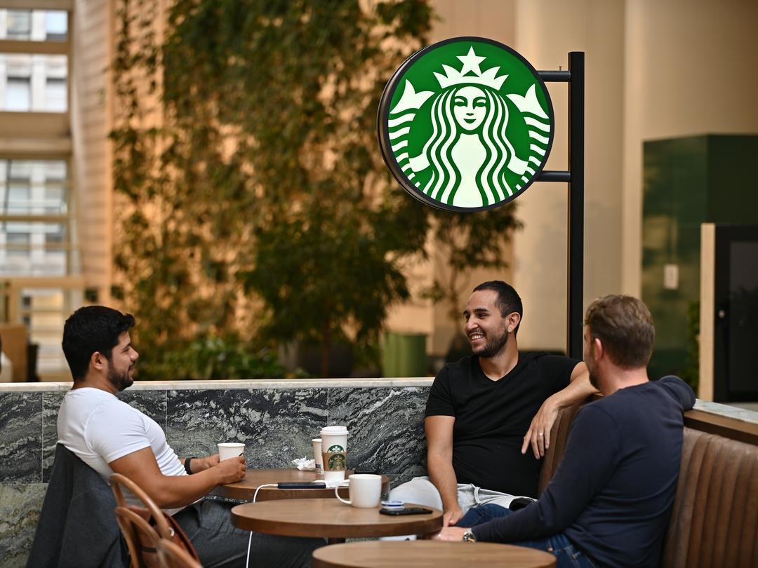 PE_Starbucks_Customers