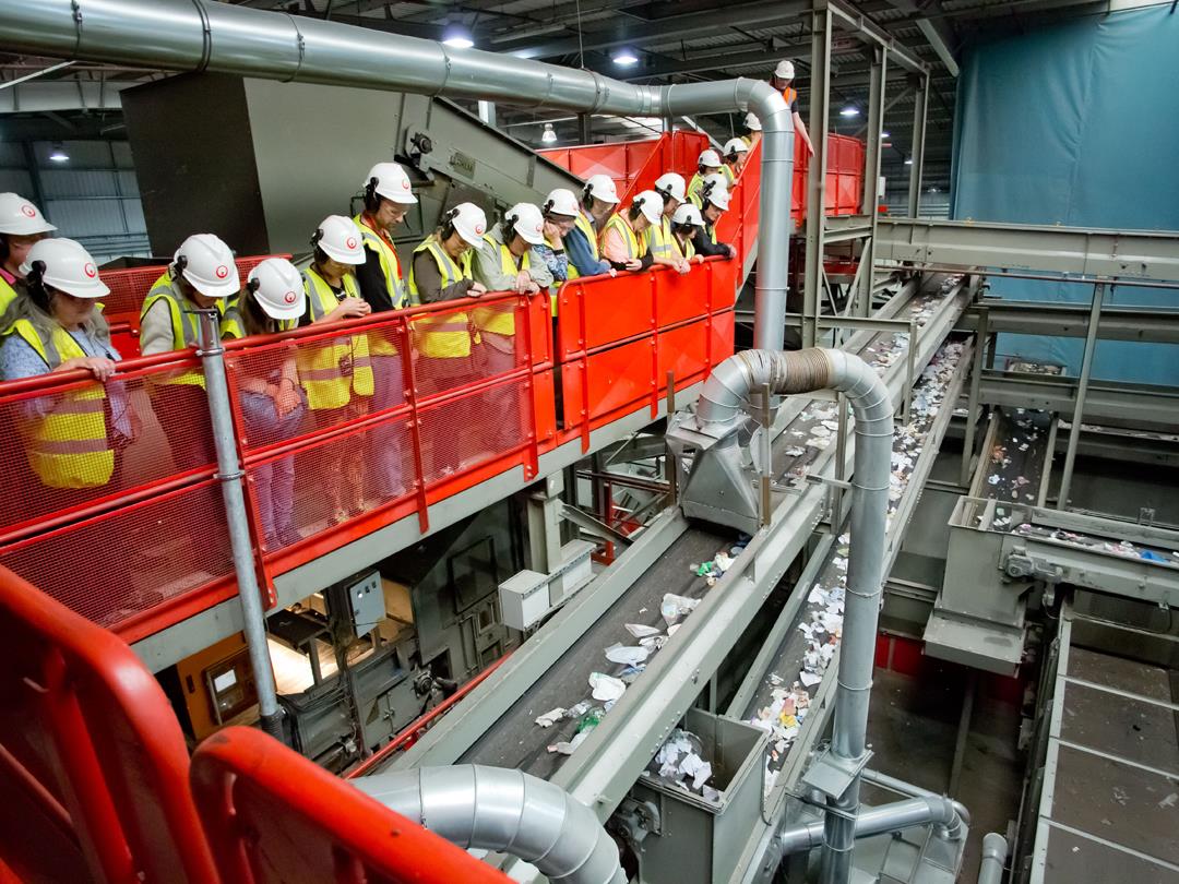Tour-of-Southwark--recycling-facility.jpg