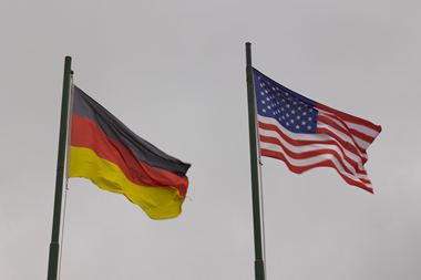 PE_German_US_Flags