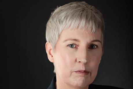 P_web_o_s_s_lisaheadshot_85620