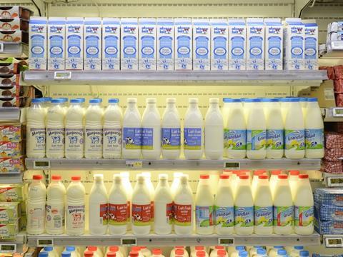 Glass, cardboard or plastic? Does milk's packing influence flavor?