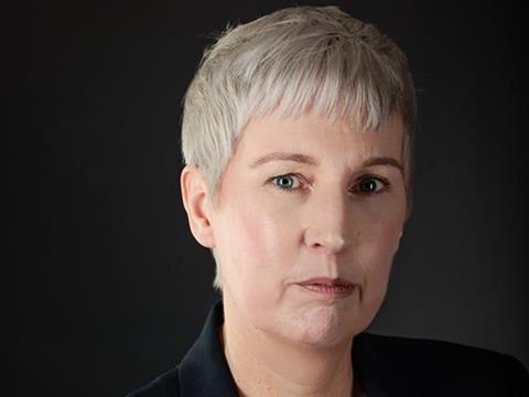 P_web_o_s_s_lisaheadshot_85620