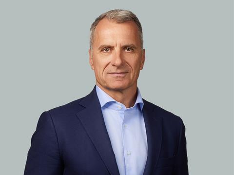 Elopak_Thomas_Körmfinishi_1_web