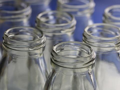 6 Reasons Why You Should Buy Milk in Glass Bottles