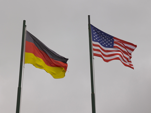 PE_German_US_Flags