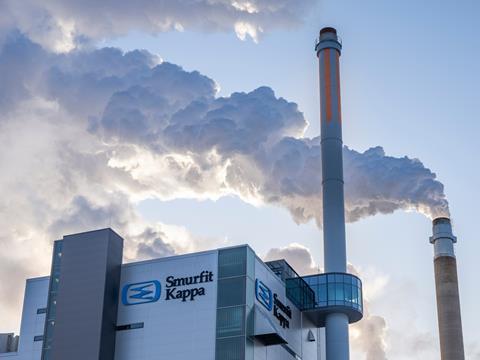 PE_Smurfit_Kappa_Chimneys