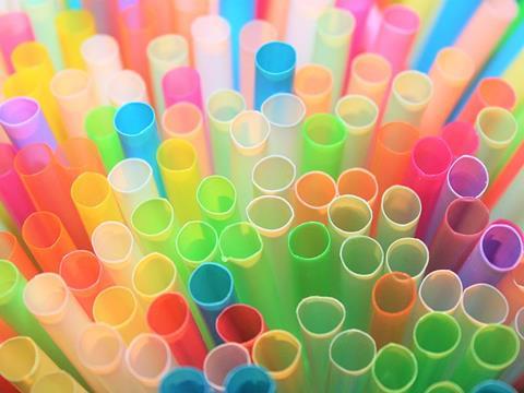 plasticstraw221018.jpg