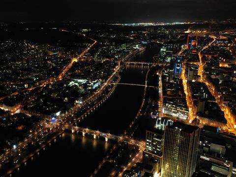 Frankfurt night web.jpg