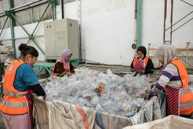 proses pengolahan sampah plastik sebleum diolah menjadi biji plastik